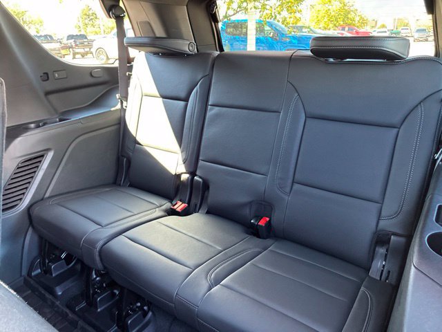 Used 2025 Chevrolet Tahoe LT w/ Comfort Package AWD/4WD image 17