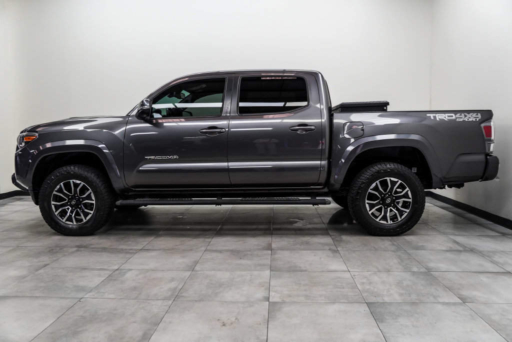 Used 2021 Toyota Tacoma TRD Sport AWD/4WD image 9