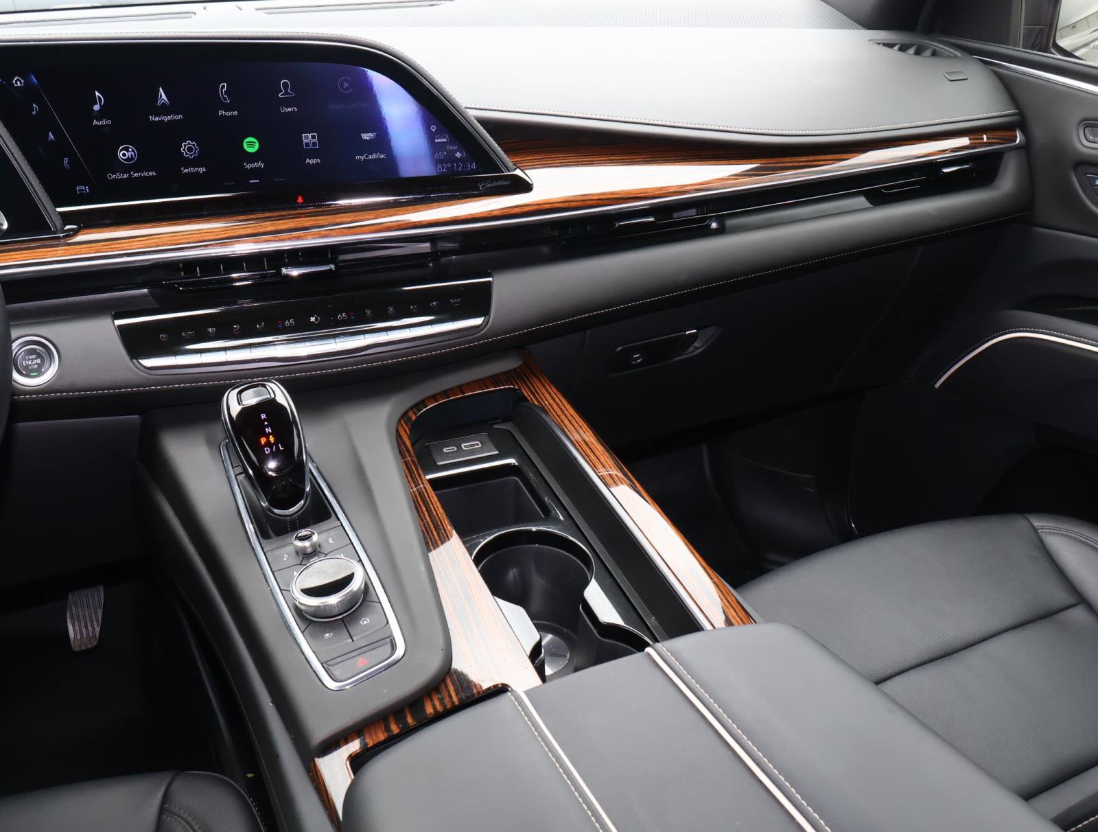 Used 2024 Cadillac Escalade ESV Luxury image 16