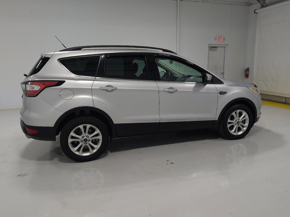 Used 2018 Ford Escape SE image 10