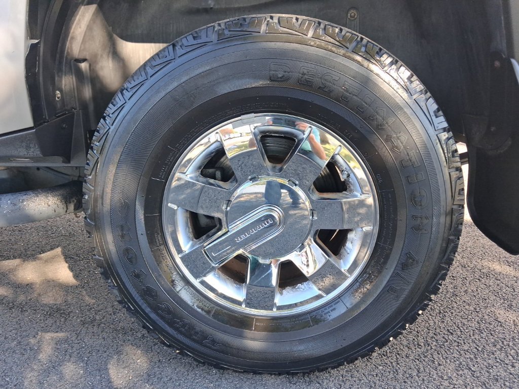 Used 2008 HUMMER H3 Luxury AWD/4WD image 7