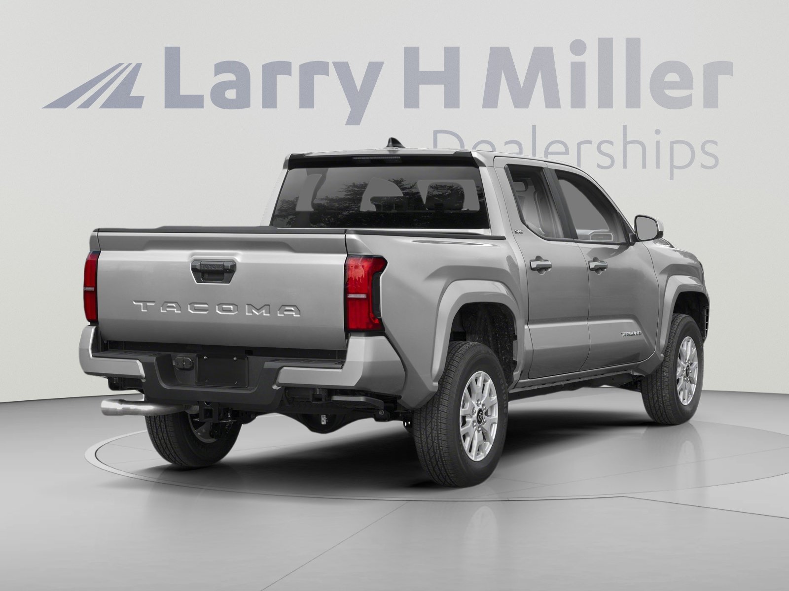 Used 2025 Toyota Tacoma SR5 RWD image 2