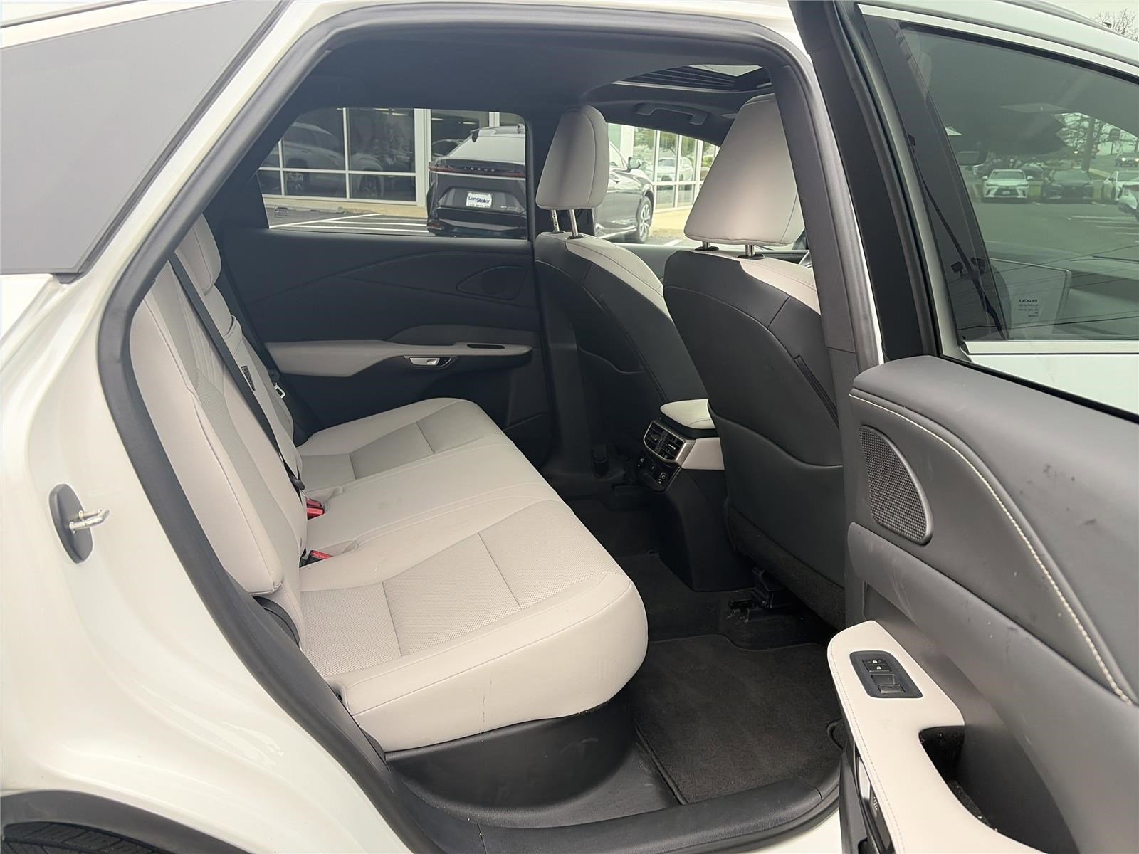 Used 2025 Lexus RX 350 Premium w/ Accessory Package AWD/4WD image 14