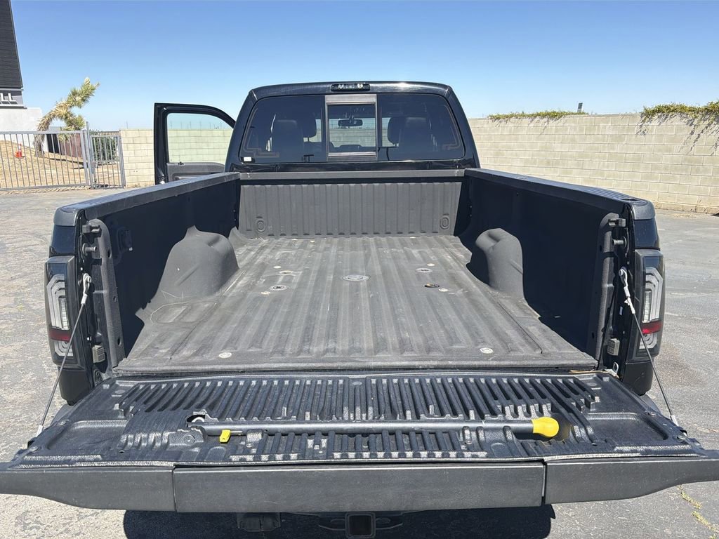 Used 2016 Ford F350 Lariat w/ Lariat Interior Package image 25