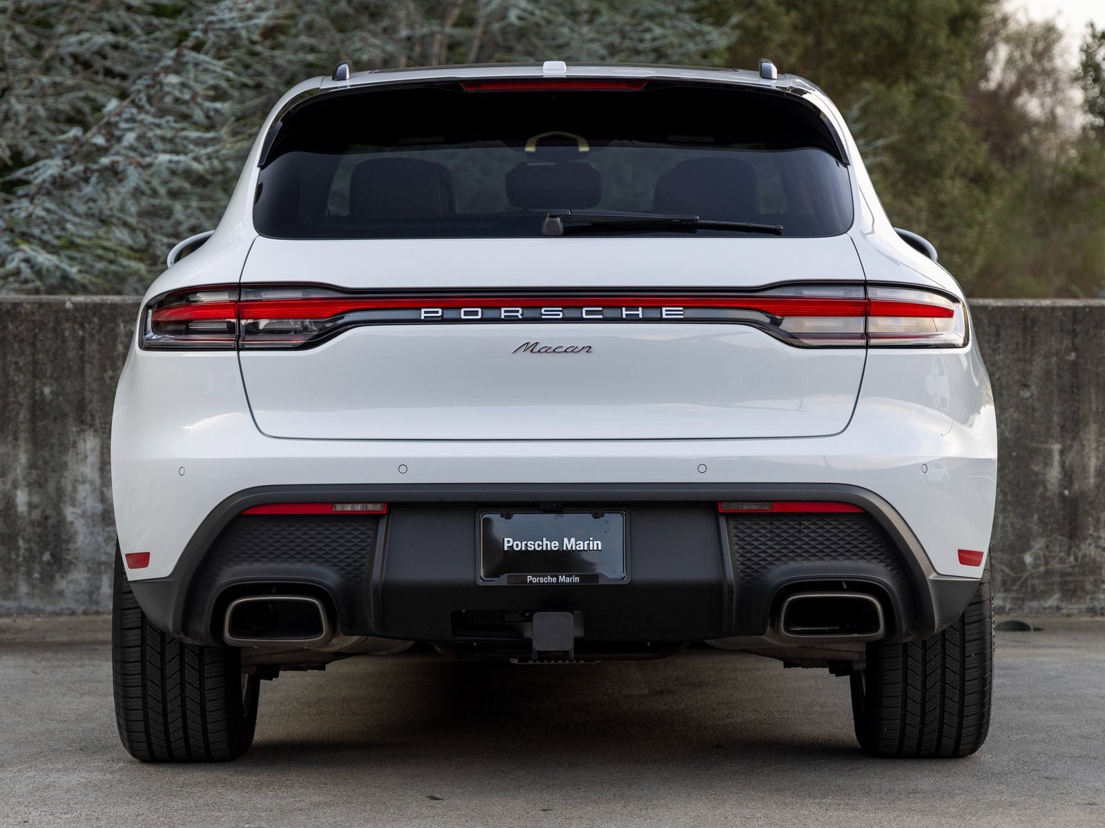 Certified 2025 Porsche Macan image 10
