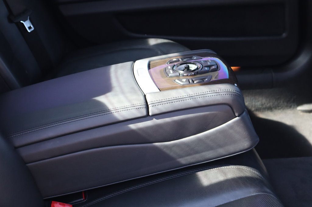 Used 2015 BMW 750Li RWD image 21
