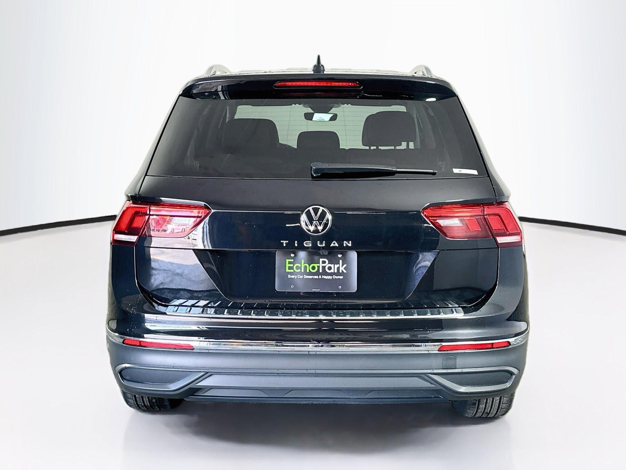 Used 2024 Volkswagen Tiguan Wolfsburg Edition FWD image 7