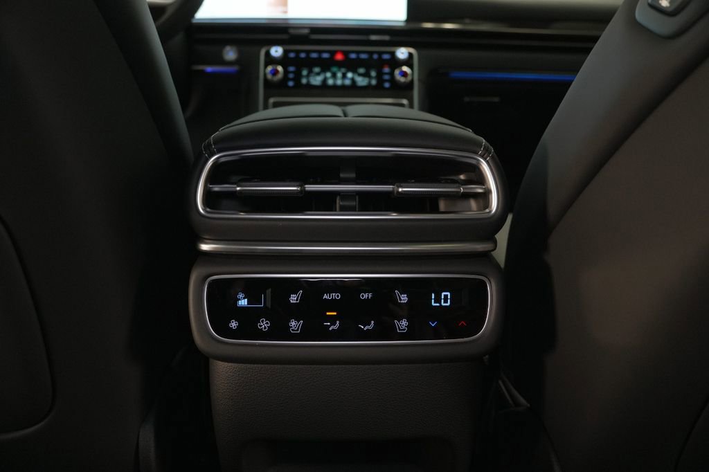 New 2025 Genesis GV80 3.5T e-SC image 32