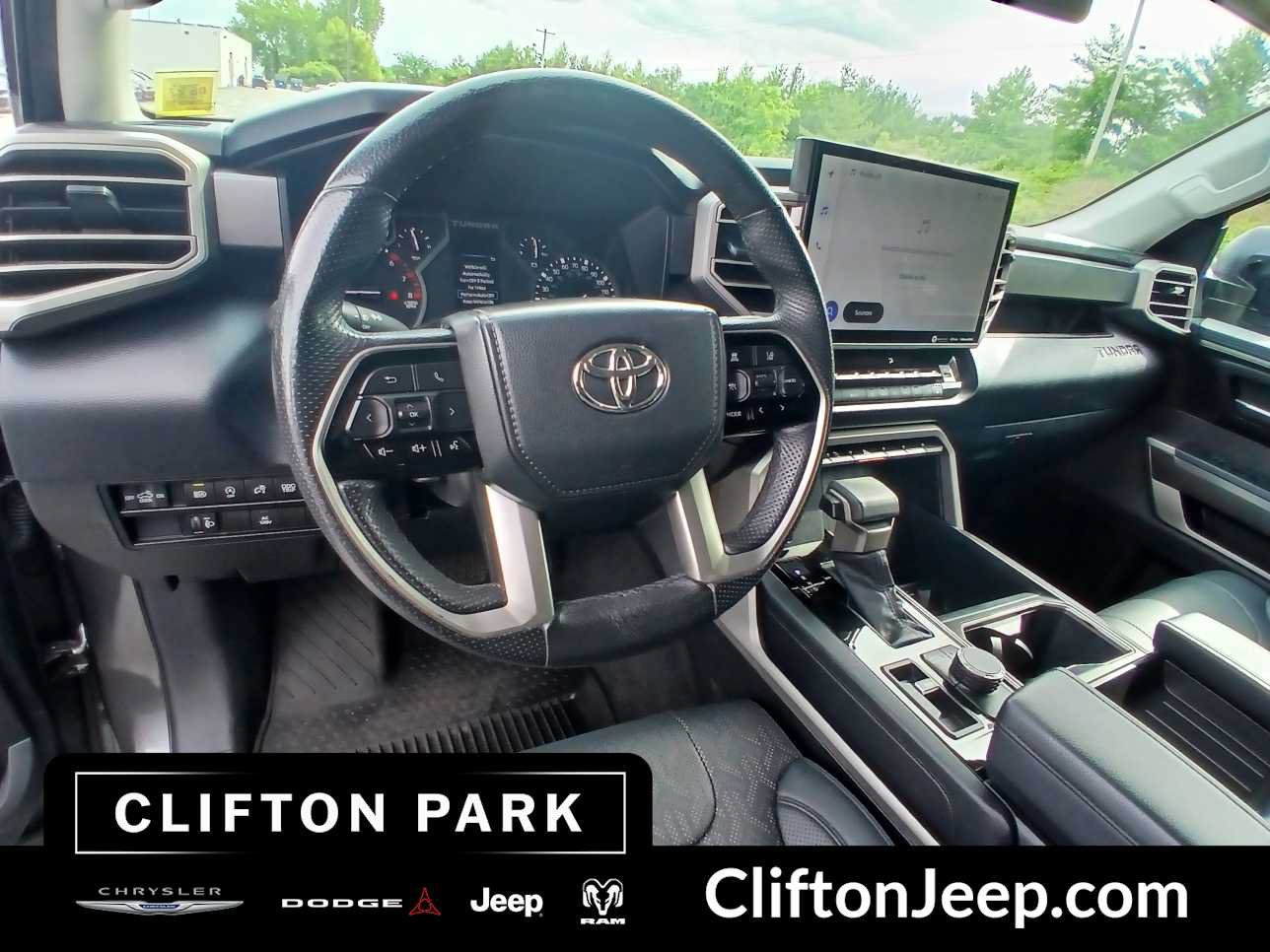 Used 2022 Toyota Tundra SR5 w/ SR5 Premium Package AWD/4WD image 11