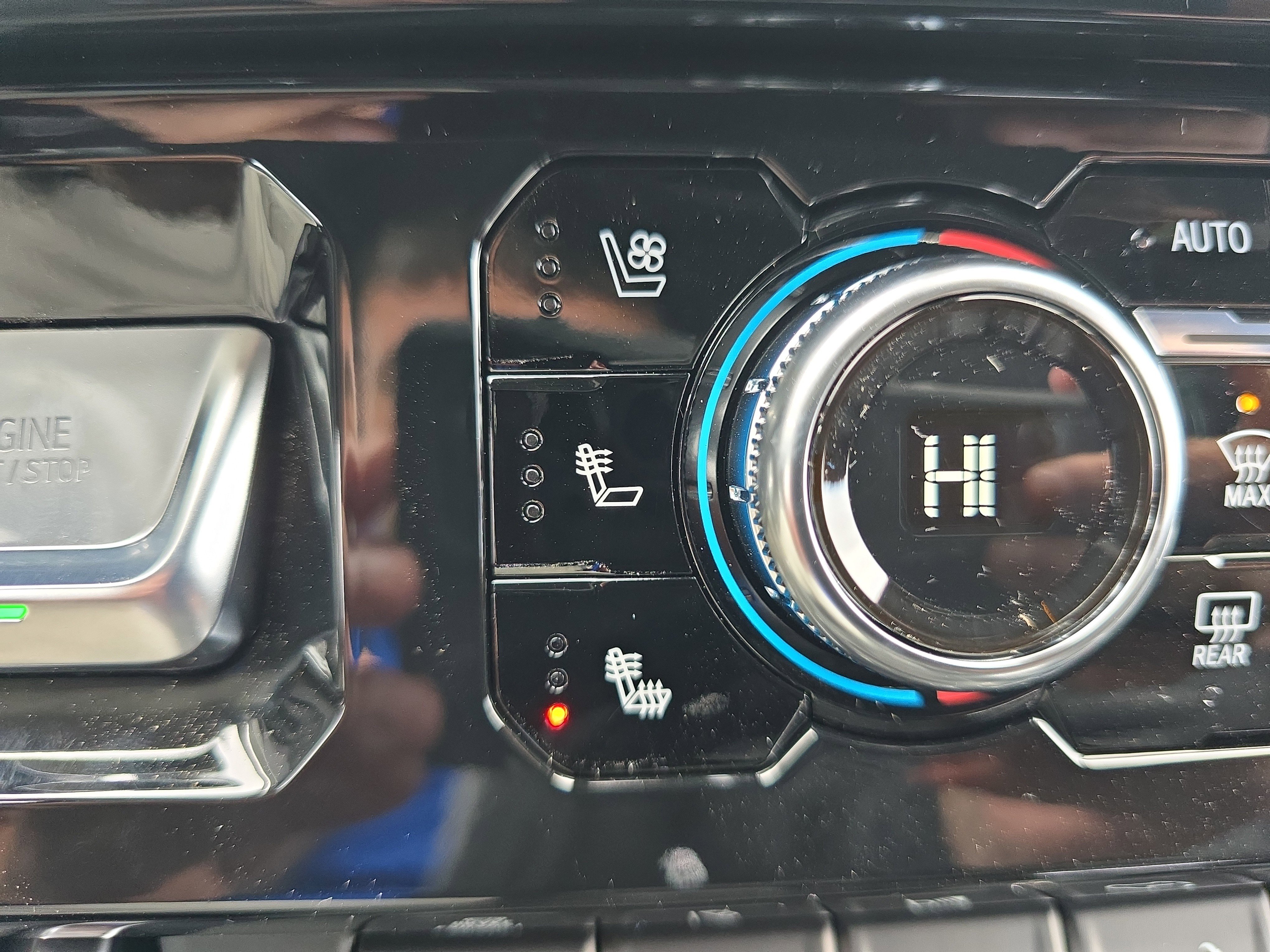 New 2026 GMC Sierra 2500 Denali w/ Denali Reserve Package image 28