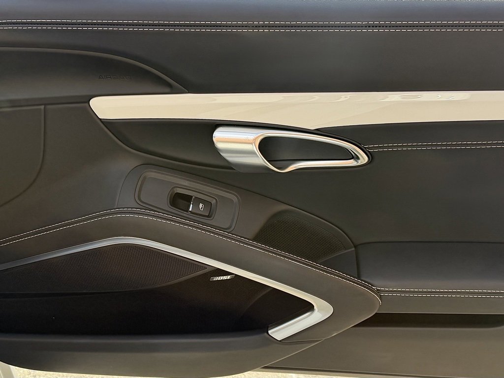 Used 2024 Porsche 718 Boxster image 24