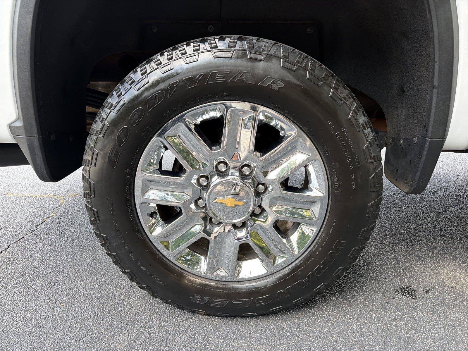 Certified 2024 Chevrolet Silverado 2500 High Country w/ LPO, Dark Essentials Package AWD/4WD image 15