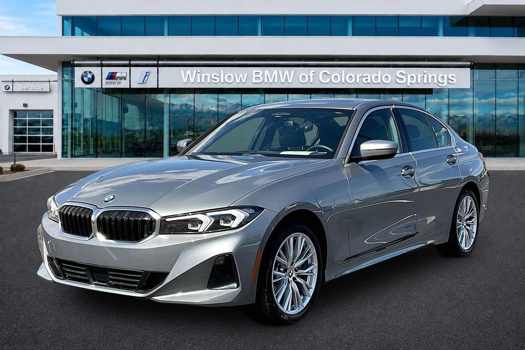 Used 2024 BMW 330i xDrive Sedan w/ Premium Package AWD/4WD image 3