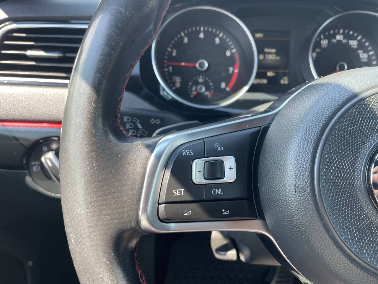 Used 2017 Volkswagen Jetta GLI FWD image 23