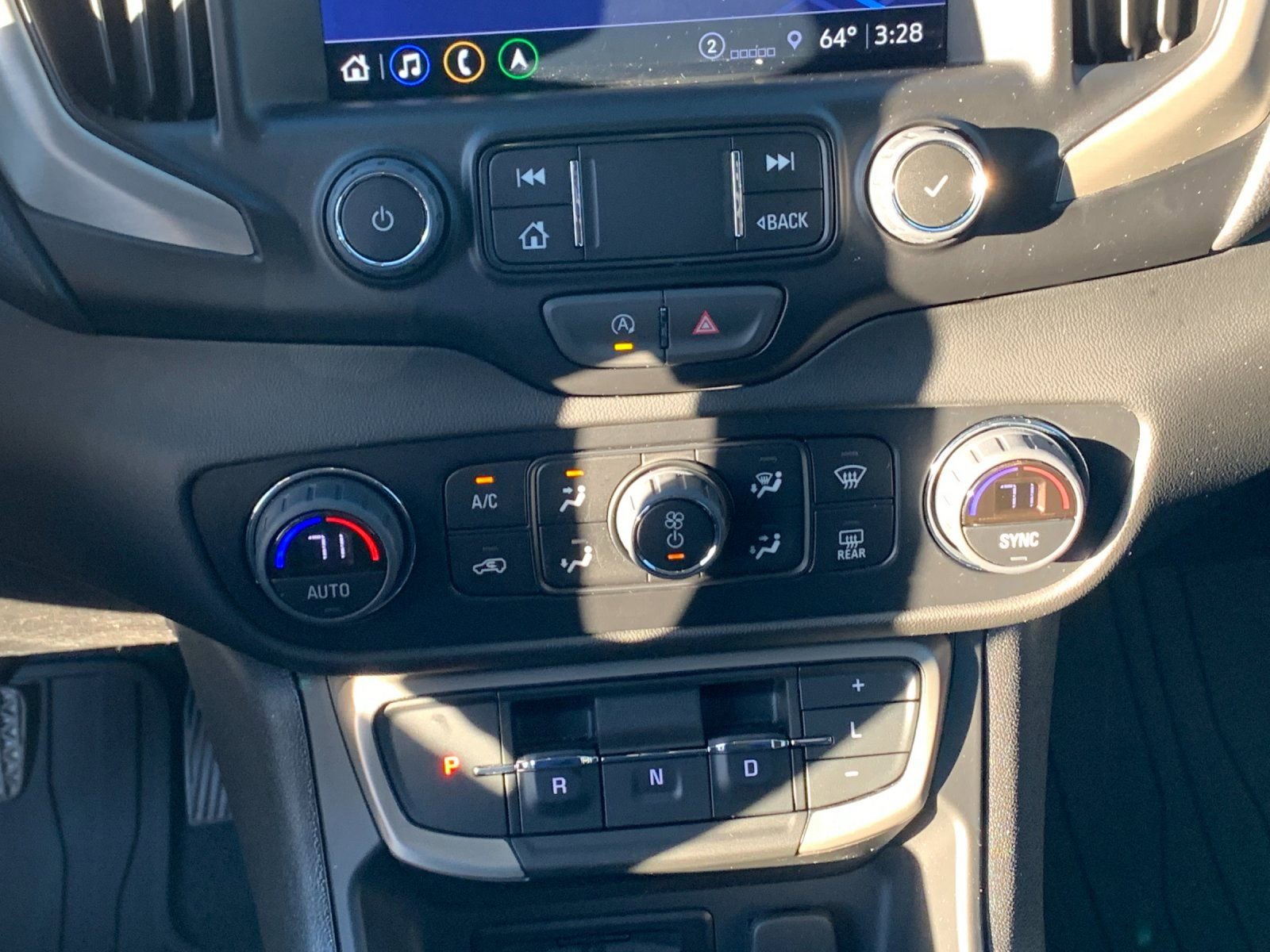 Used 2024 GMC Terrain Denali w/ Black Diamond Edition image 26