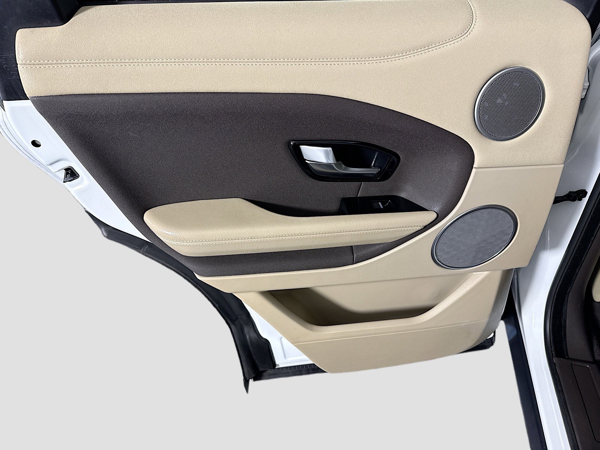 Used 2018 Land Rover Range Rover Evoque SE AWD/4WD image 26