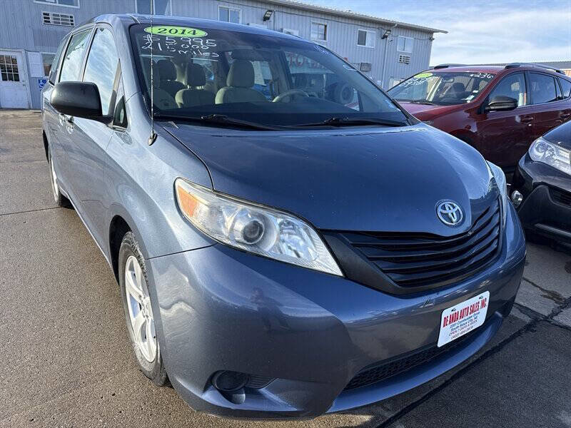 Used 2014 Toyota Sienna L image 11