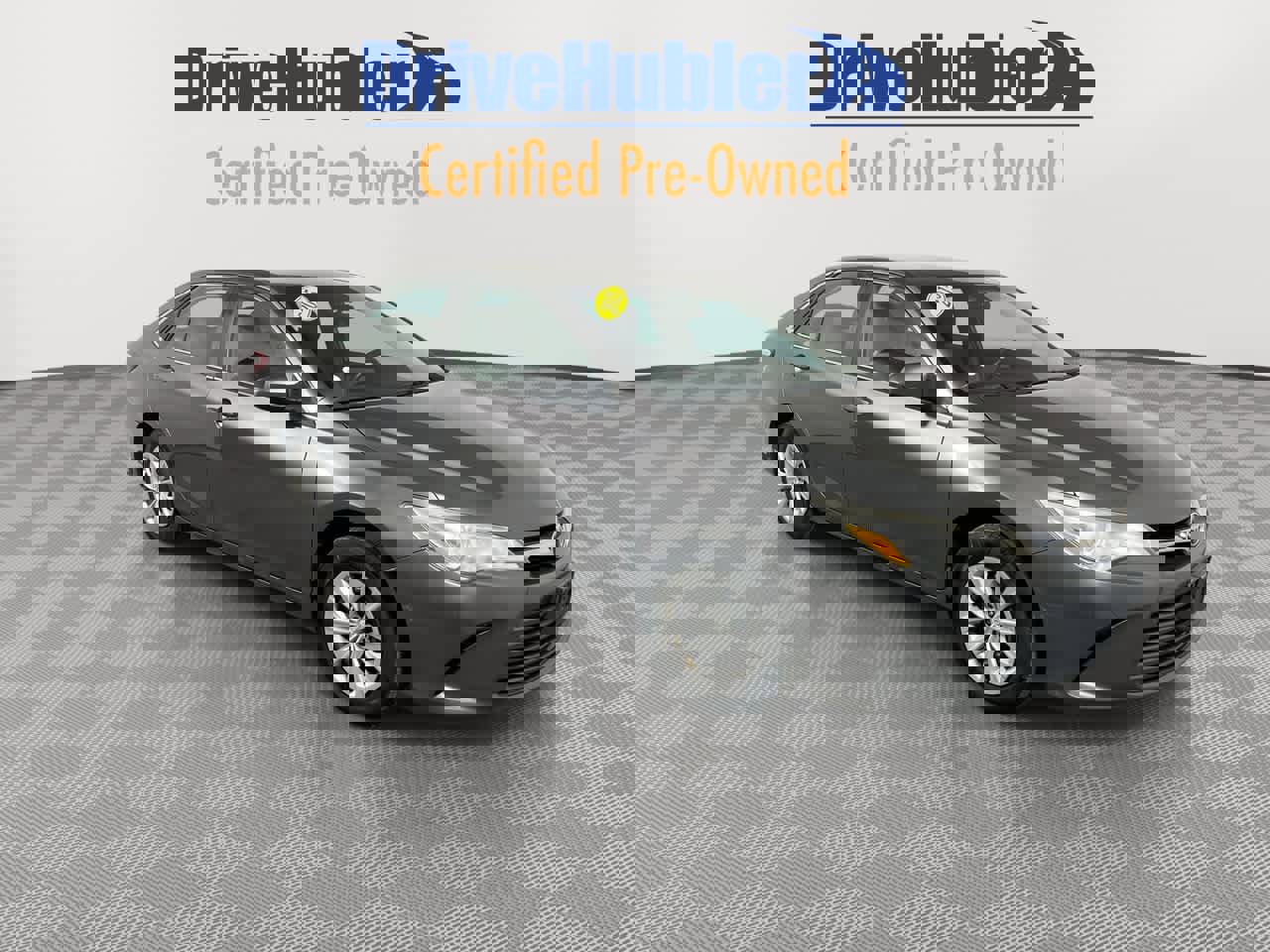 Used 2015 Toyota Camry SE image 2