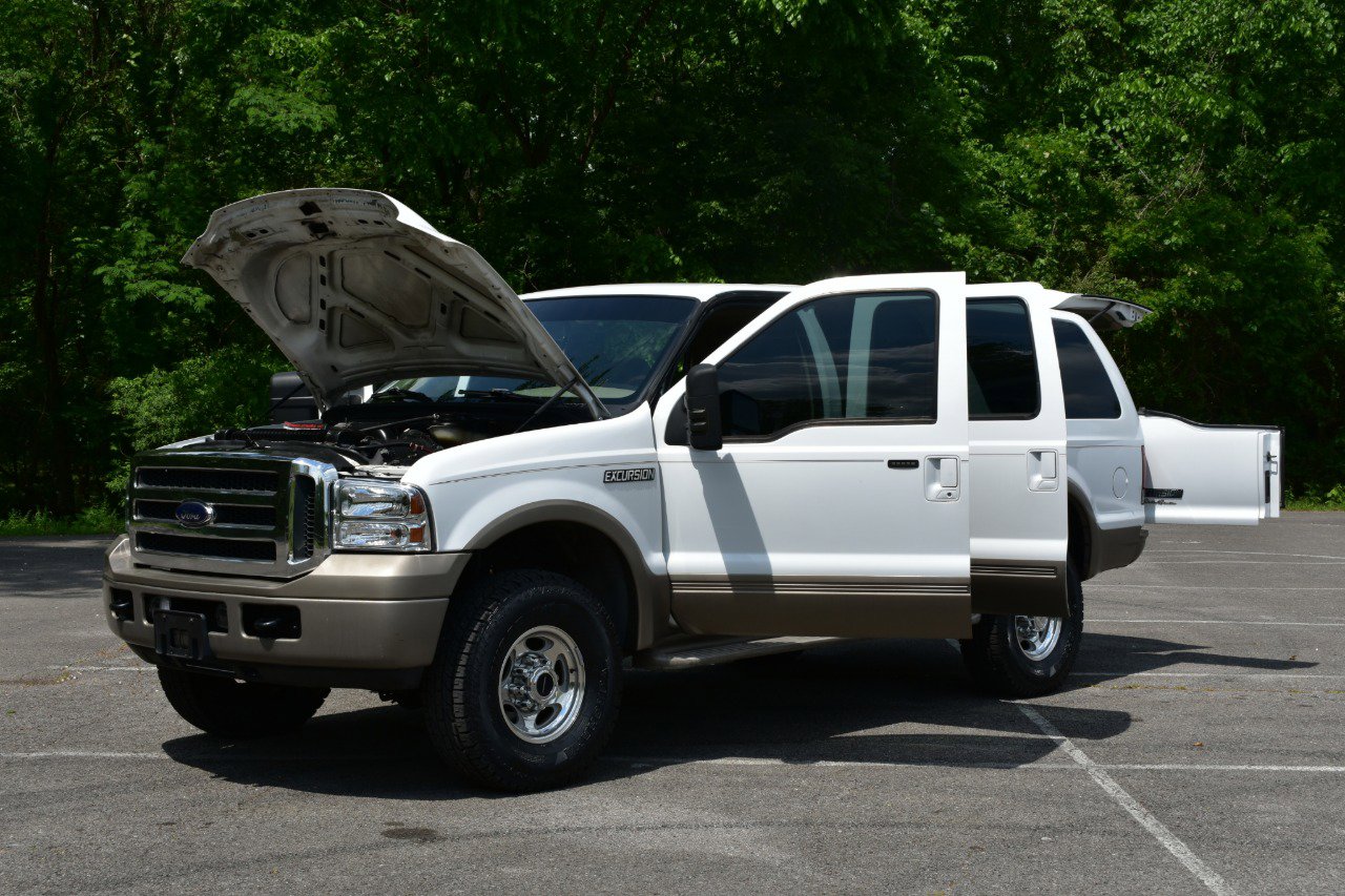 Used 2005 Ford Excursion Eddie Bauer image 9