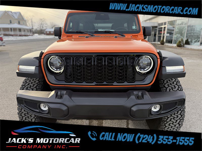 Used 2025 Jeep Wrangler Unlimited Sport image 3