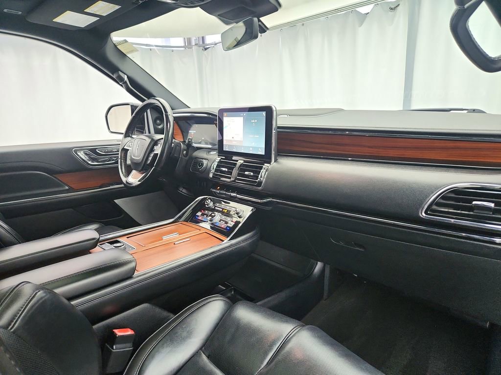 Used 2018 Lincoln Navigator L Reserve w/ Technology Package image 36