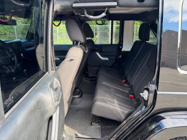Used 2017 Jeep Wrangler Unlimited Sahara w/ Max Tow Package AWD/4WD image 22