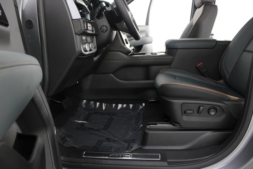 New 2026 GMC Yukon XL AT4 AWD/4WD image 19