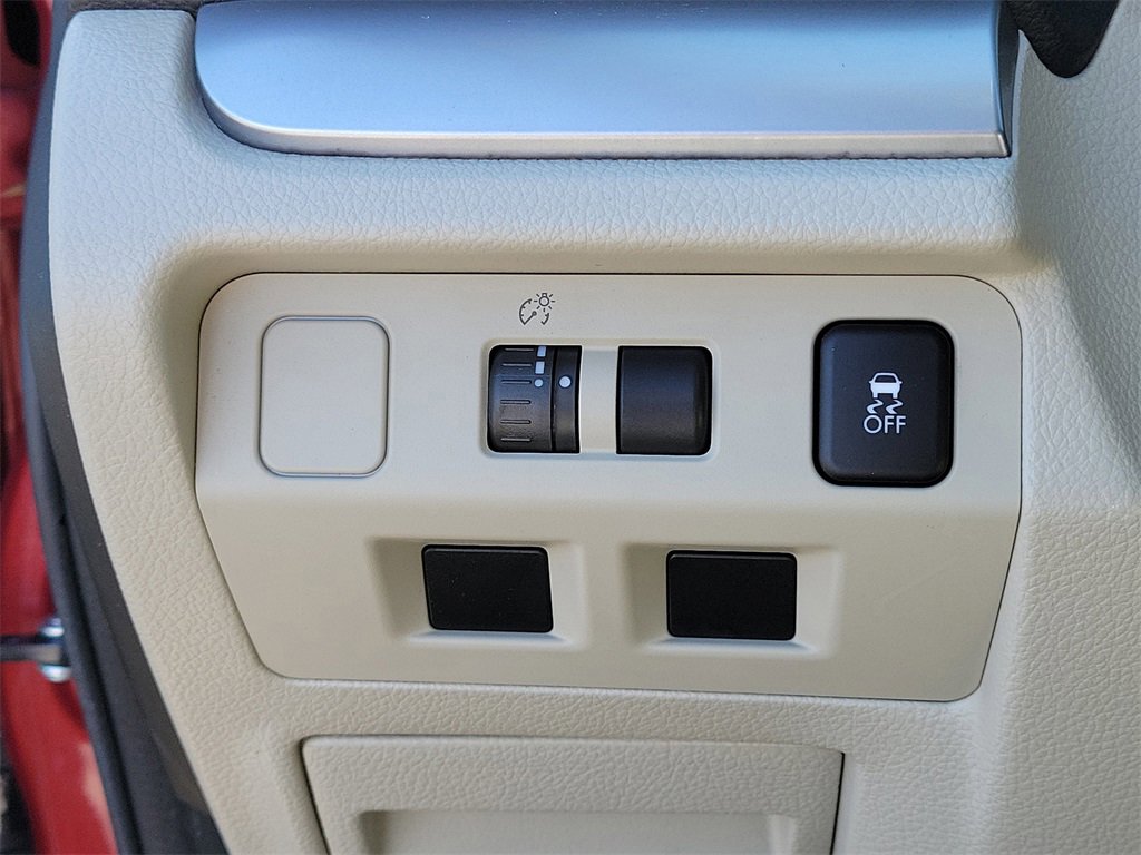 Used 2013 Subaru Crosstrek 2.0i Limited w/ Popular Pkg 1 image 30