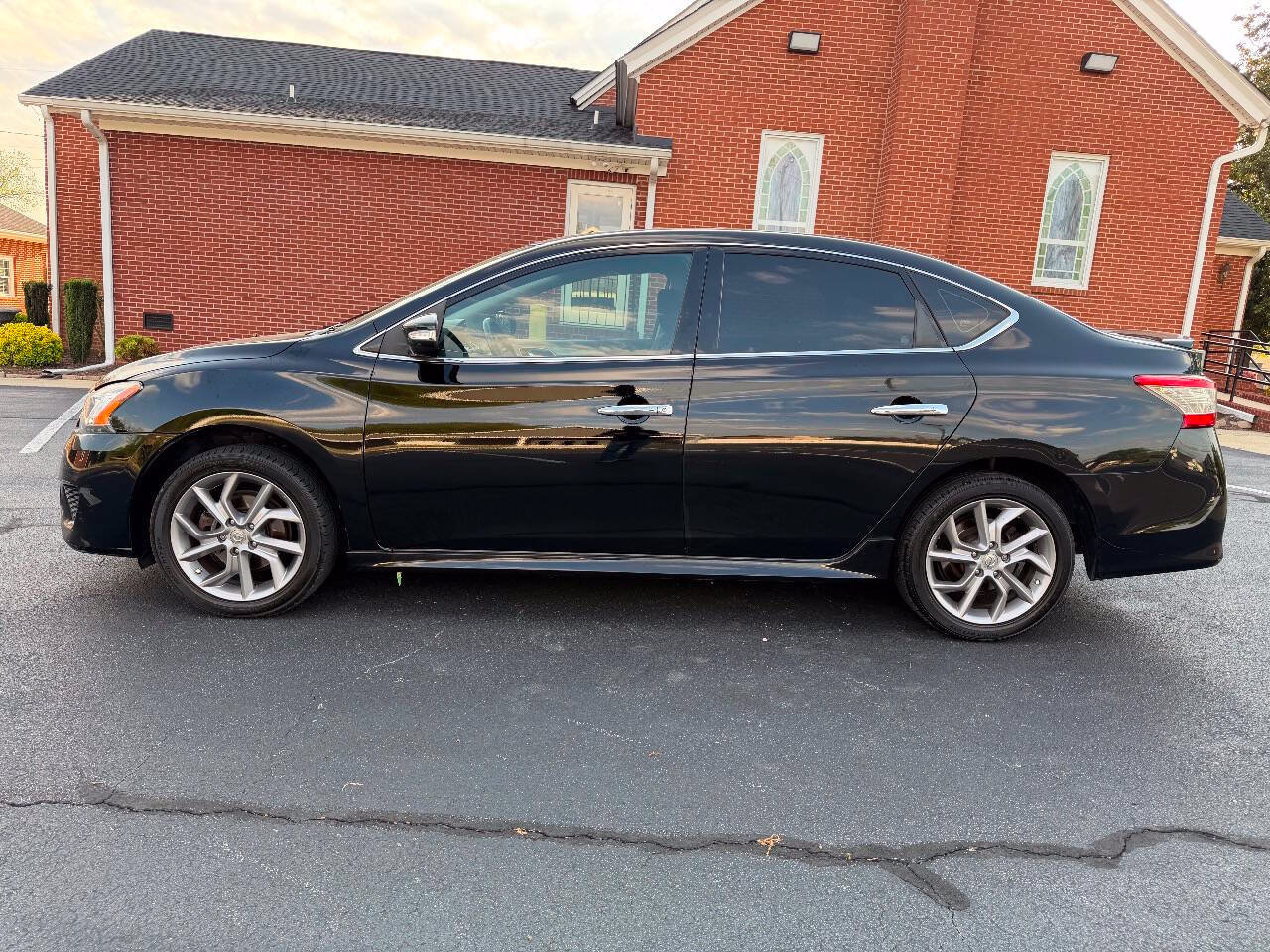 Used 2015 Nissan Sentra SR FWD image 8