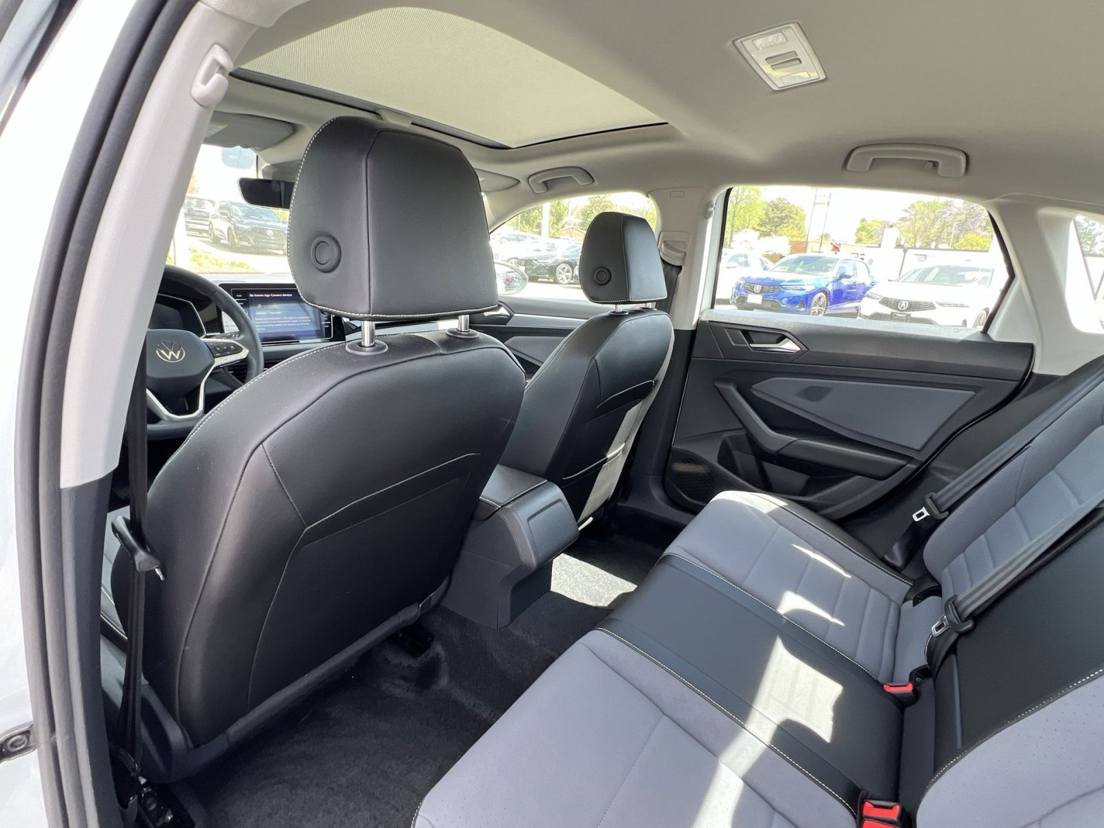 Used 2026 Volkswagen Jetta SE image 34