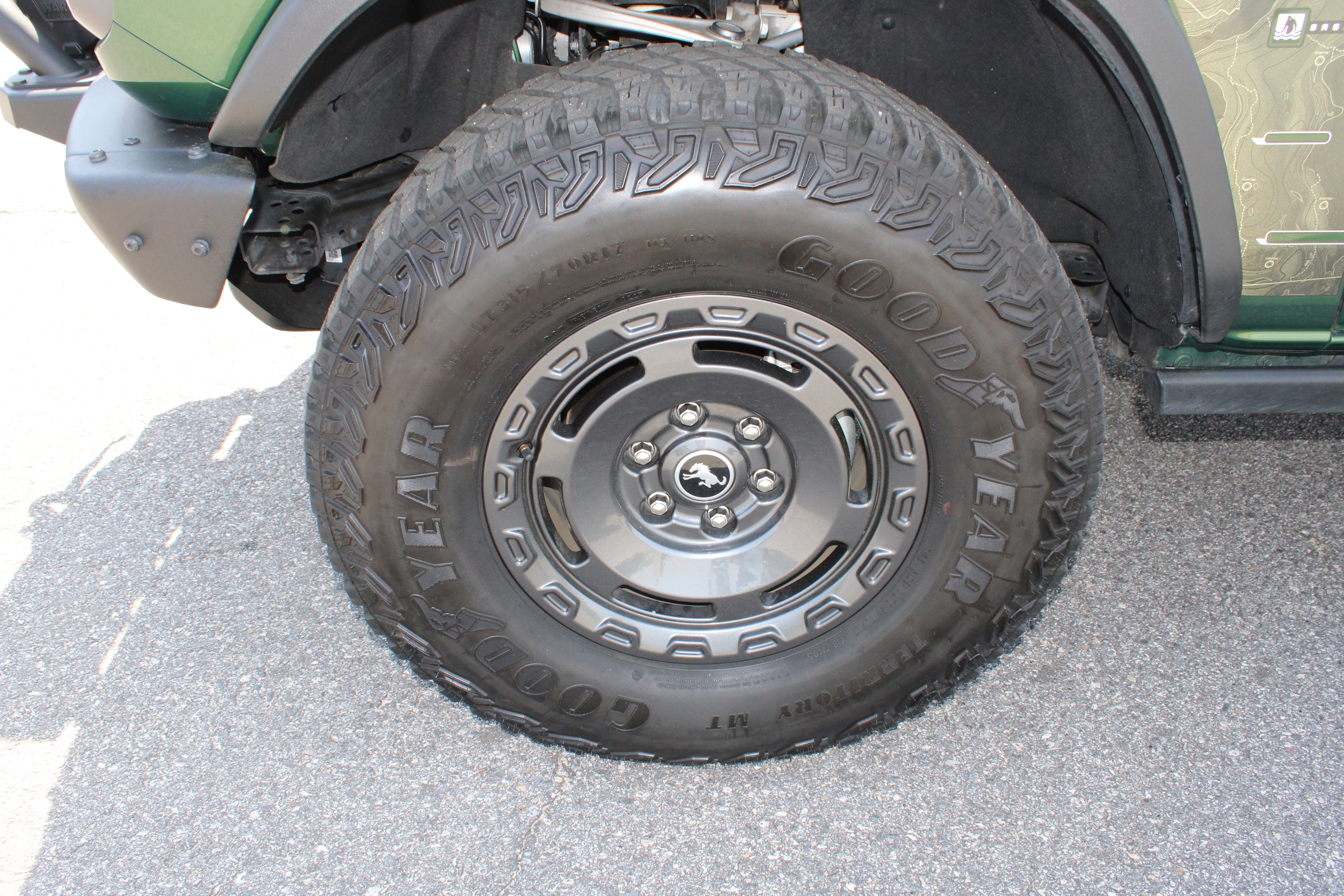 Used 2023 Ford Bronco Everglades image 10