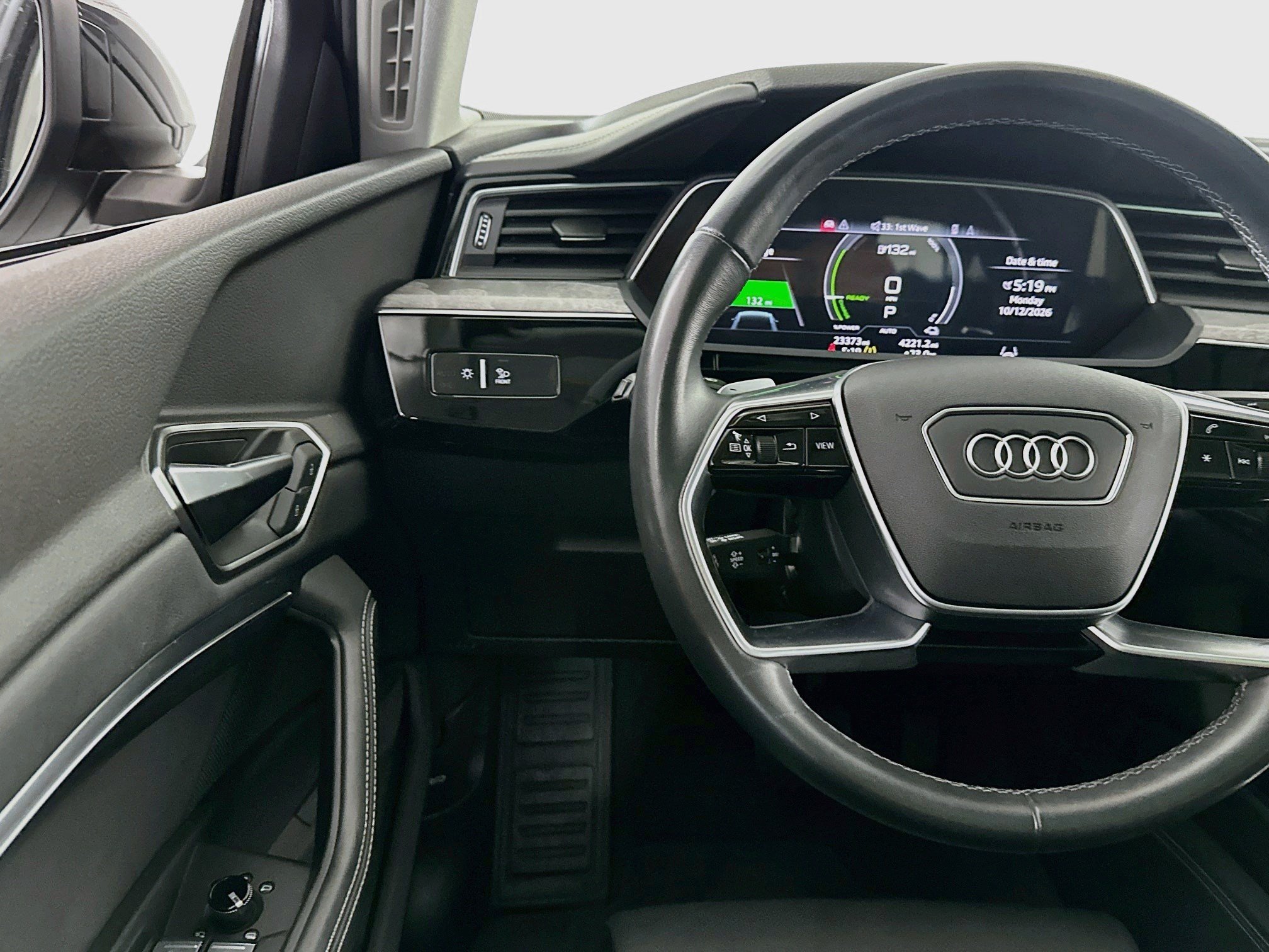 Used 2024 Audi Q8 e-tron Prestige w/ Prestige Package AWD/4WD image 10