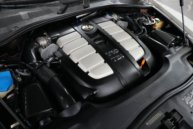 Used 2006 Volkswagen Touareg V10 TDI image 27