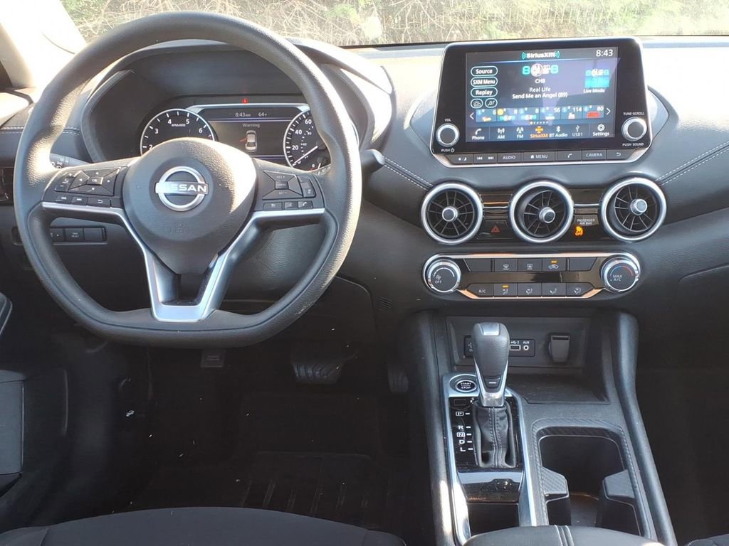 Used 2025 Nissan Sentra SV FWD image 12