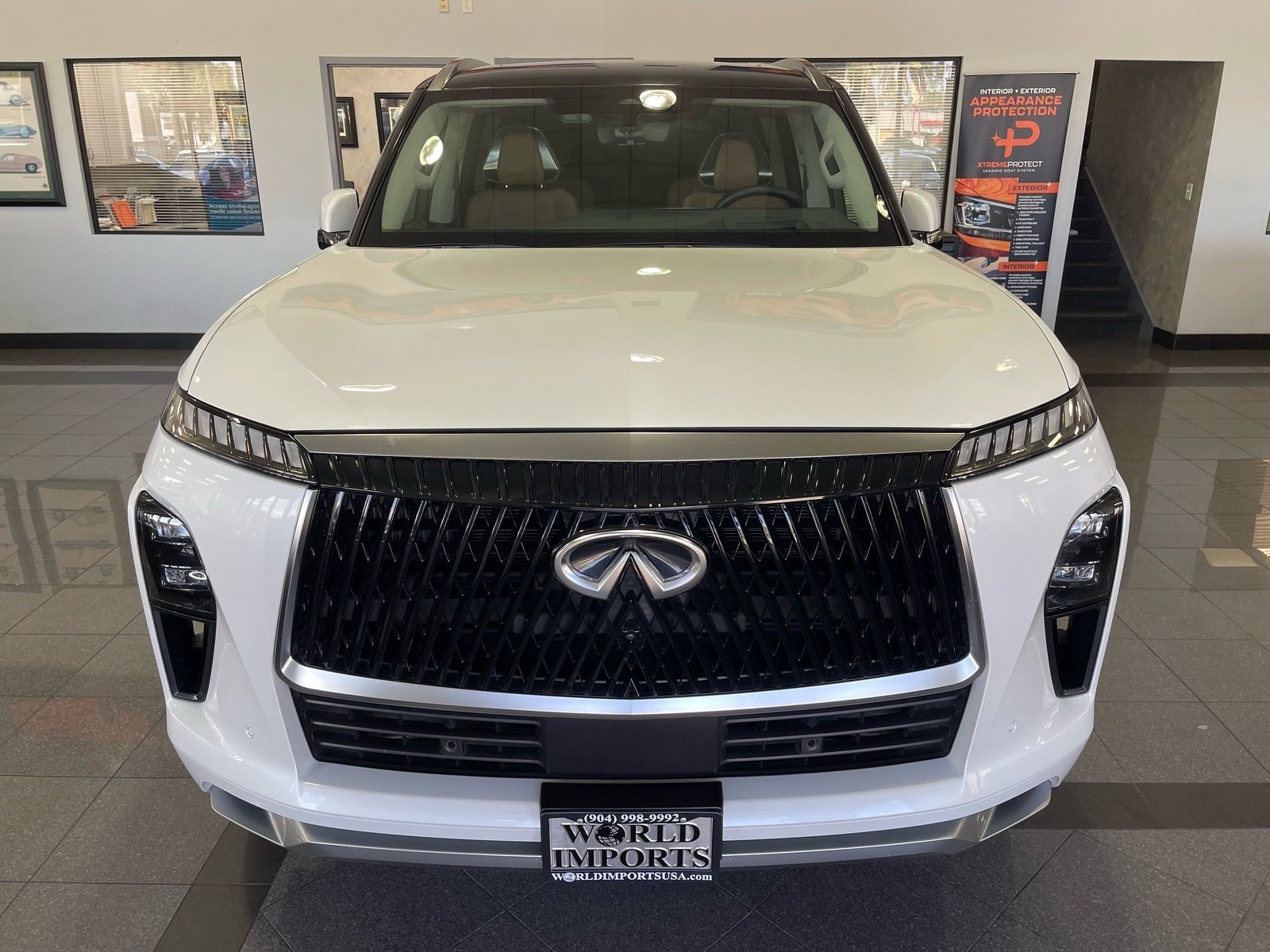 Used 2025 INFINITI QX80 Sensory AWD/4WD image 9