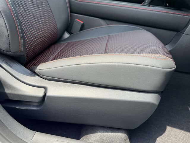 New 2026 Nissan Kicks SR w/ Interior Electronics Package FWD image 9