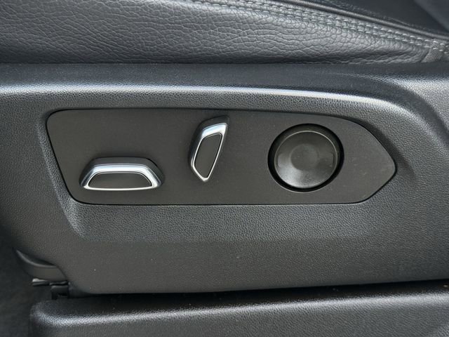 Used 2022 GMC Yukon XL Denali image 29