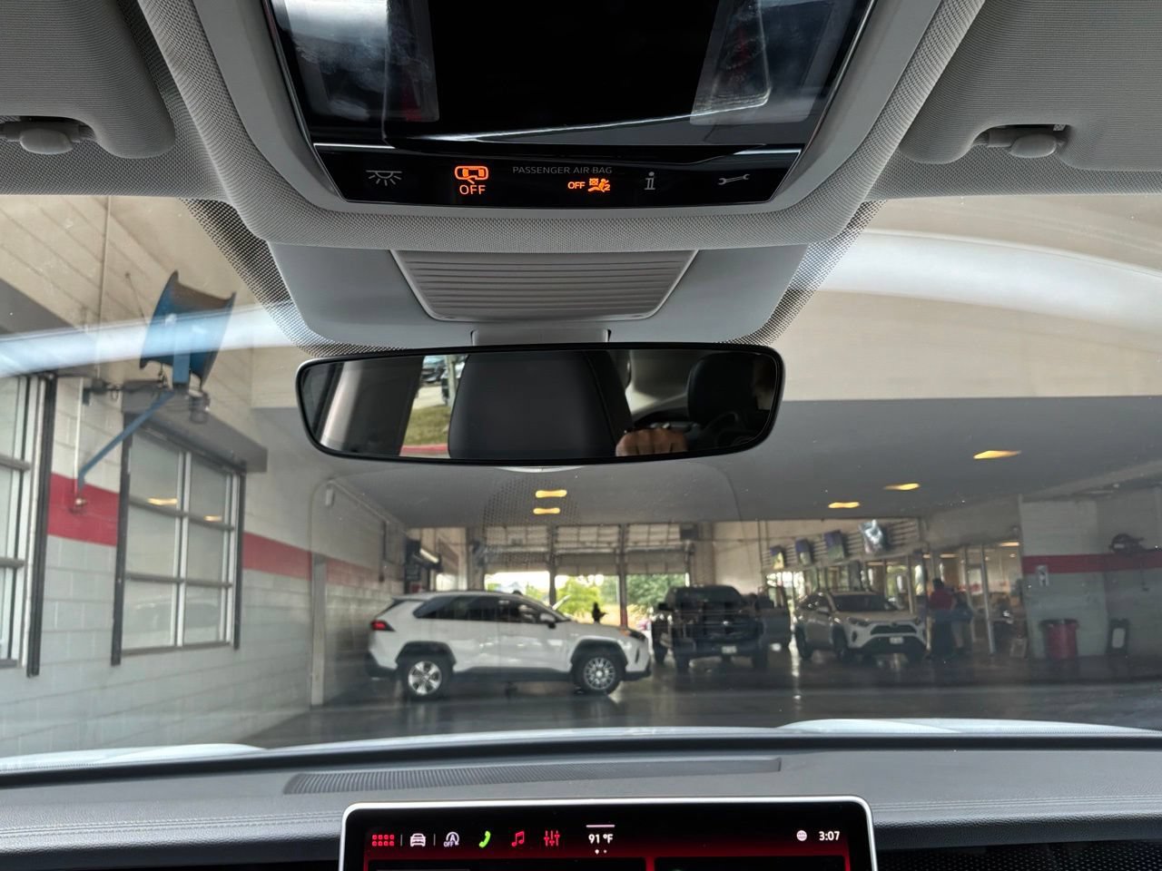 Used 2026 Volkswagen Tiguan SE FWD image 18