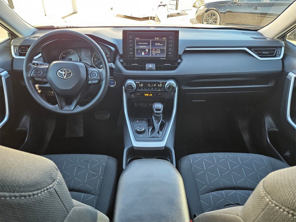 Used 2021 Toyota RAV4 XLE image 18