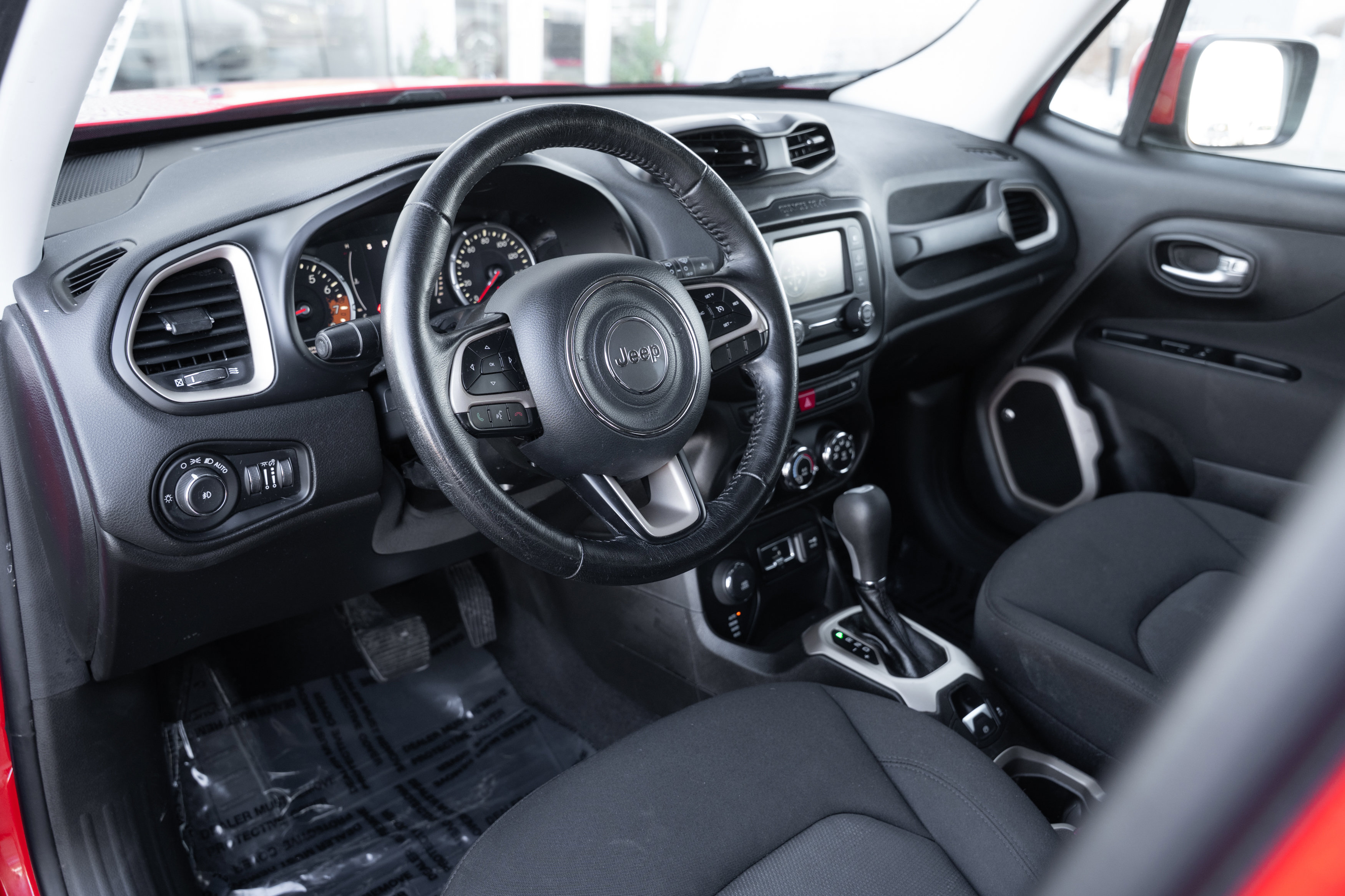 Used 2016 Jeep Renegade Latitude w/ Safety & Security Group image 10