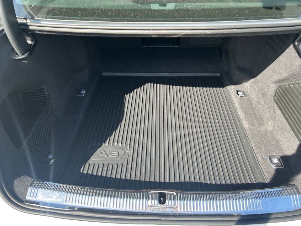 Used 2021 Audi A8 L 3.0T w/ Executive Plus Package image 15