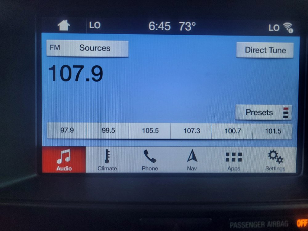Used 2017 Ford Explorer XLT w/ Equipment Group 201A FWD image 25