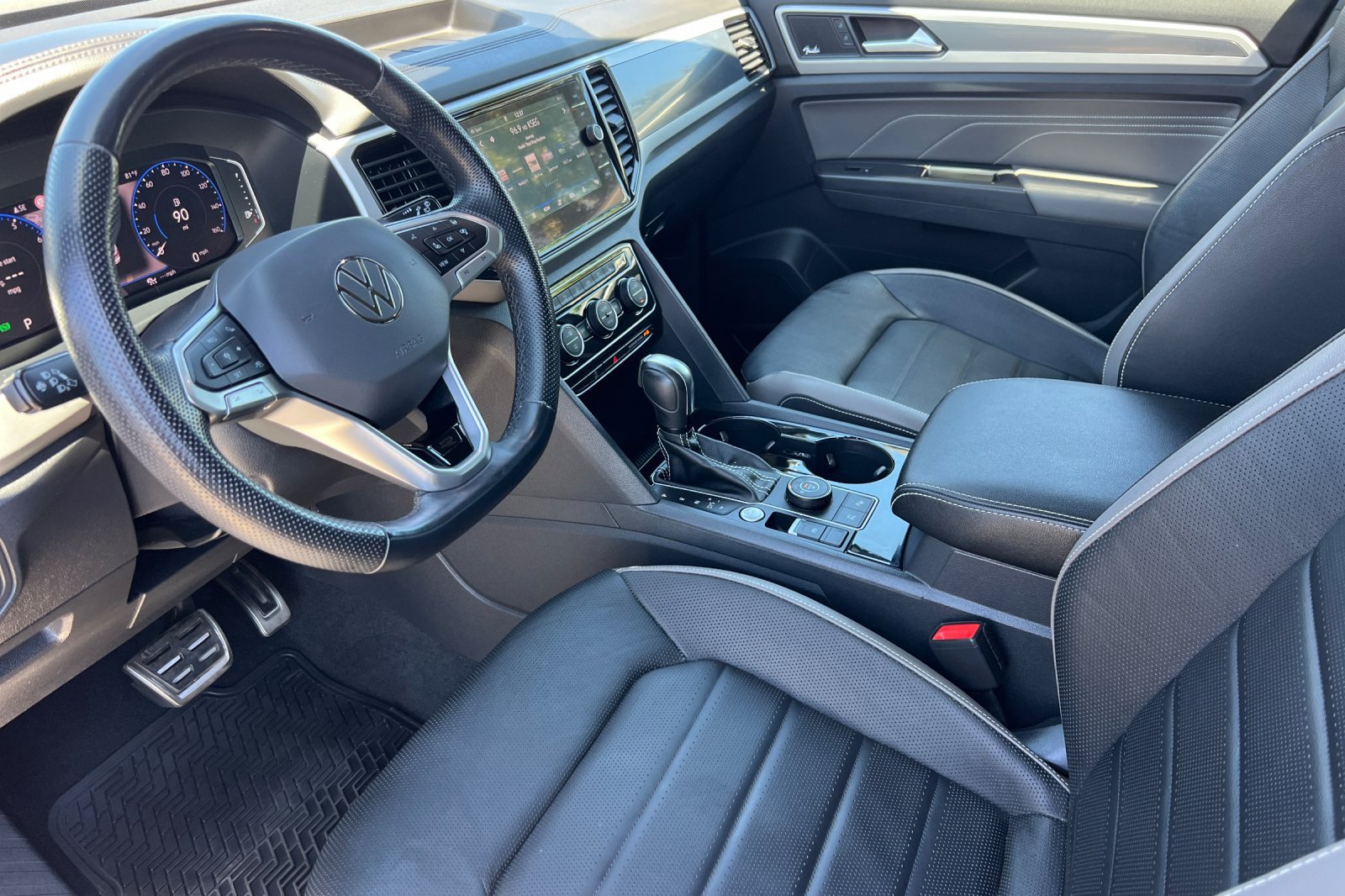 Used 2021 Volkswagen Atlas Cross Sport SEL Premium R-Line AWD/4WD image 12