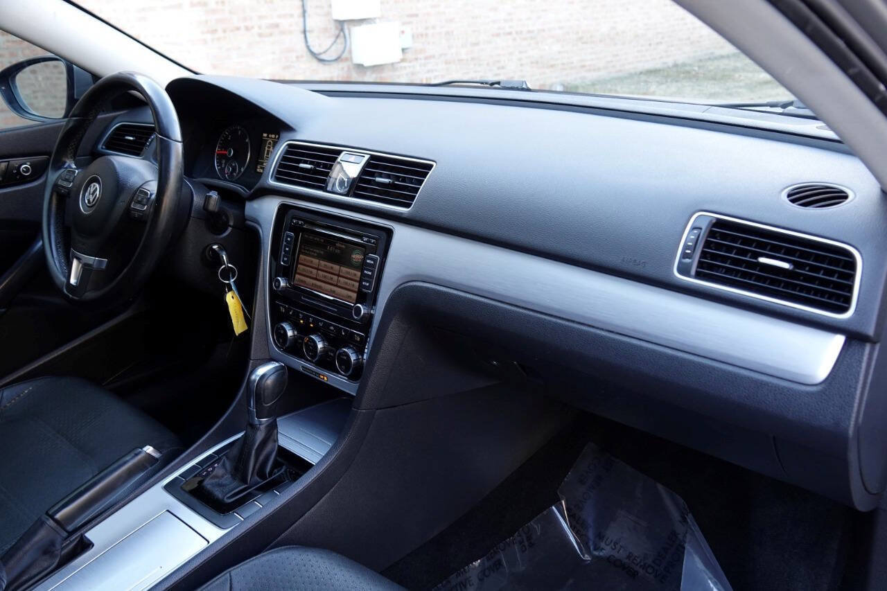 Used 2012 Volkswagen Passat TDI SE FWD image 67