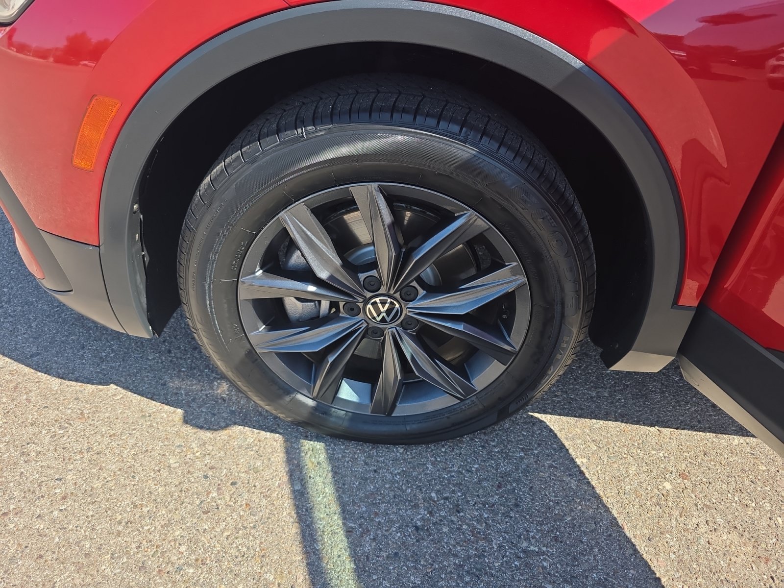 Certified 2022 Volkswagen Tiguan SE FWD image 26