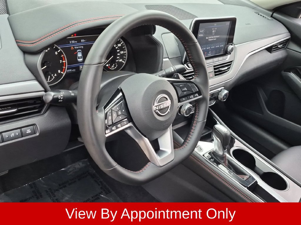 Used 2025 Nissan Altima 2.5 SR FWD image 15