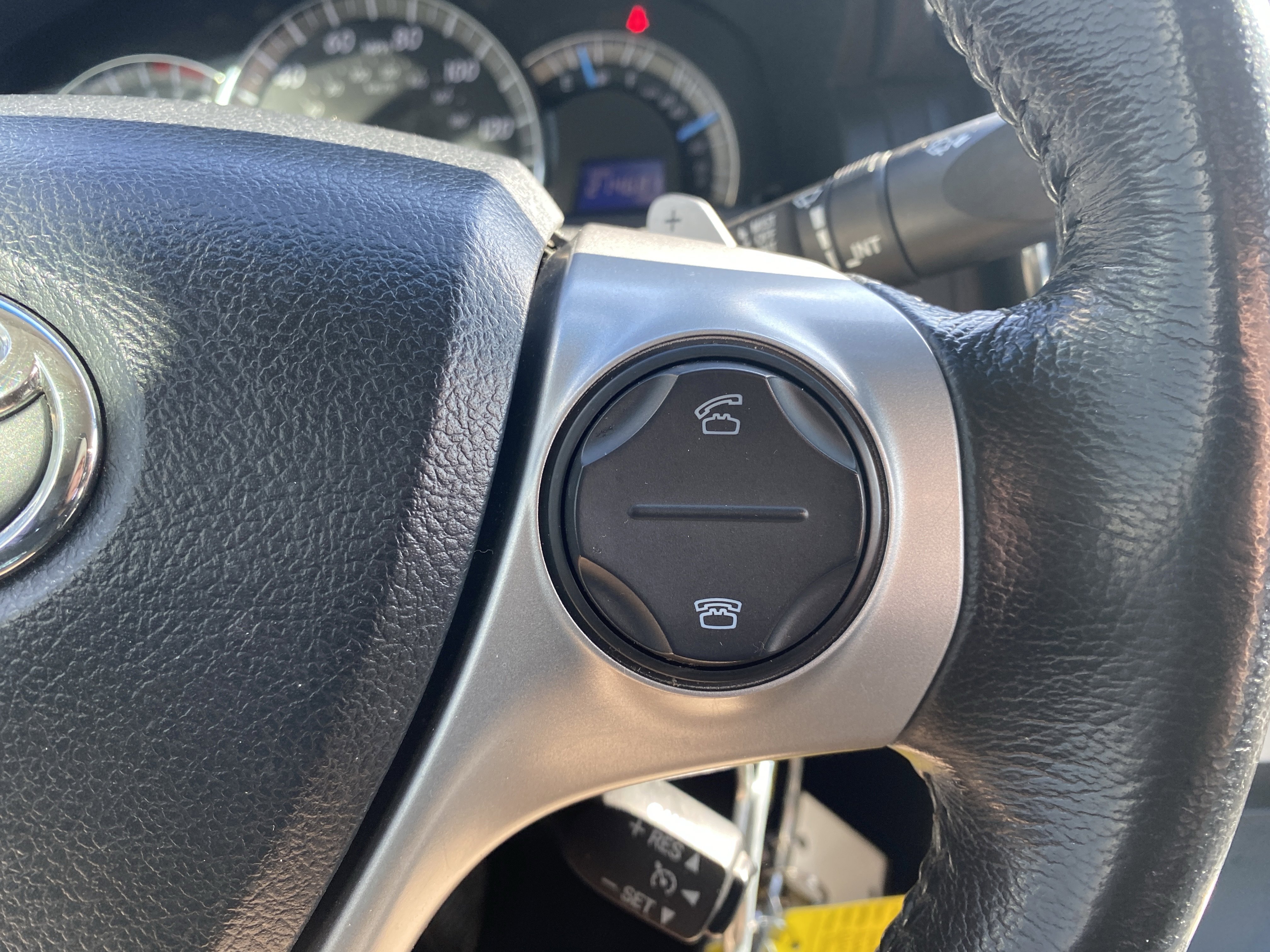 Used 2012 Toyota Camry SE image 14