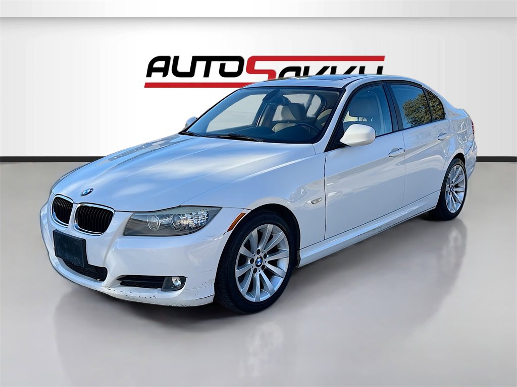 Used 2011 BMW 328i Sedan w/ Premium Pkg image 3