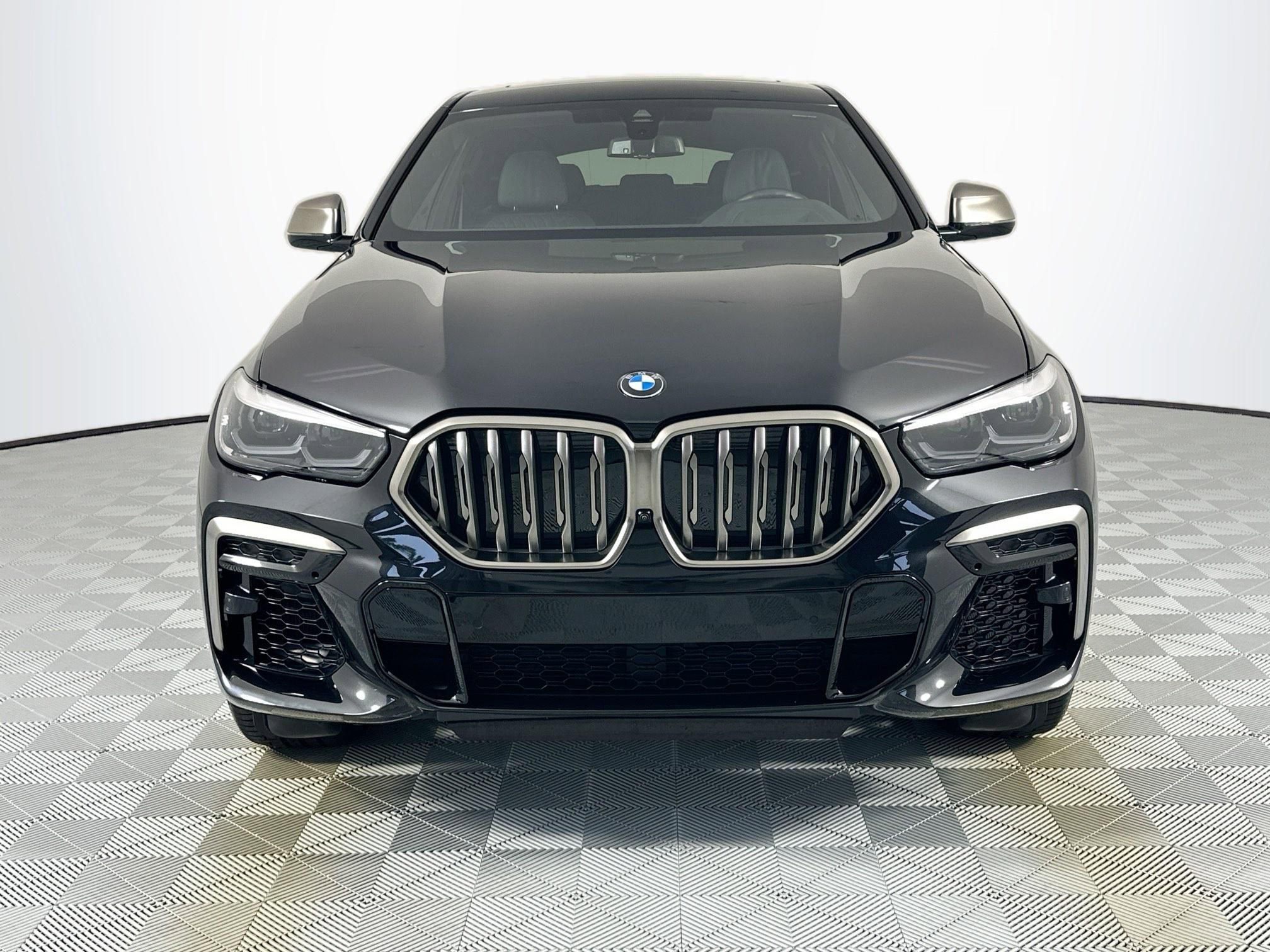 Used 2023 BMW X6 M50i w/ Parking Assistance Package AWD/4WD image 2