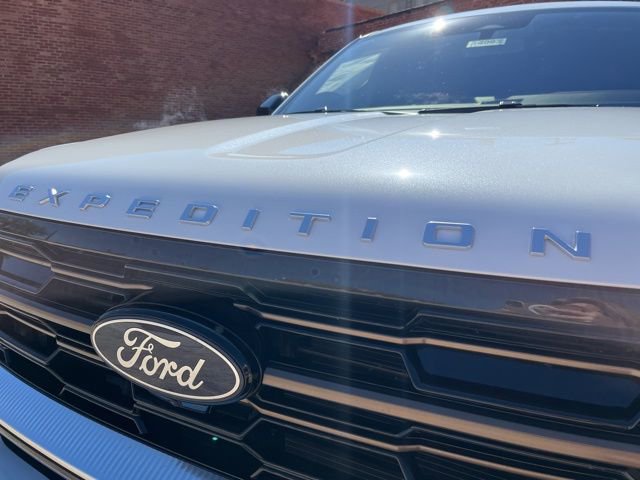 Used 2025 Ford Expedition King Ranch image 9